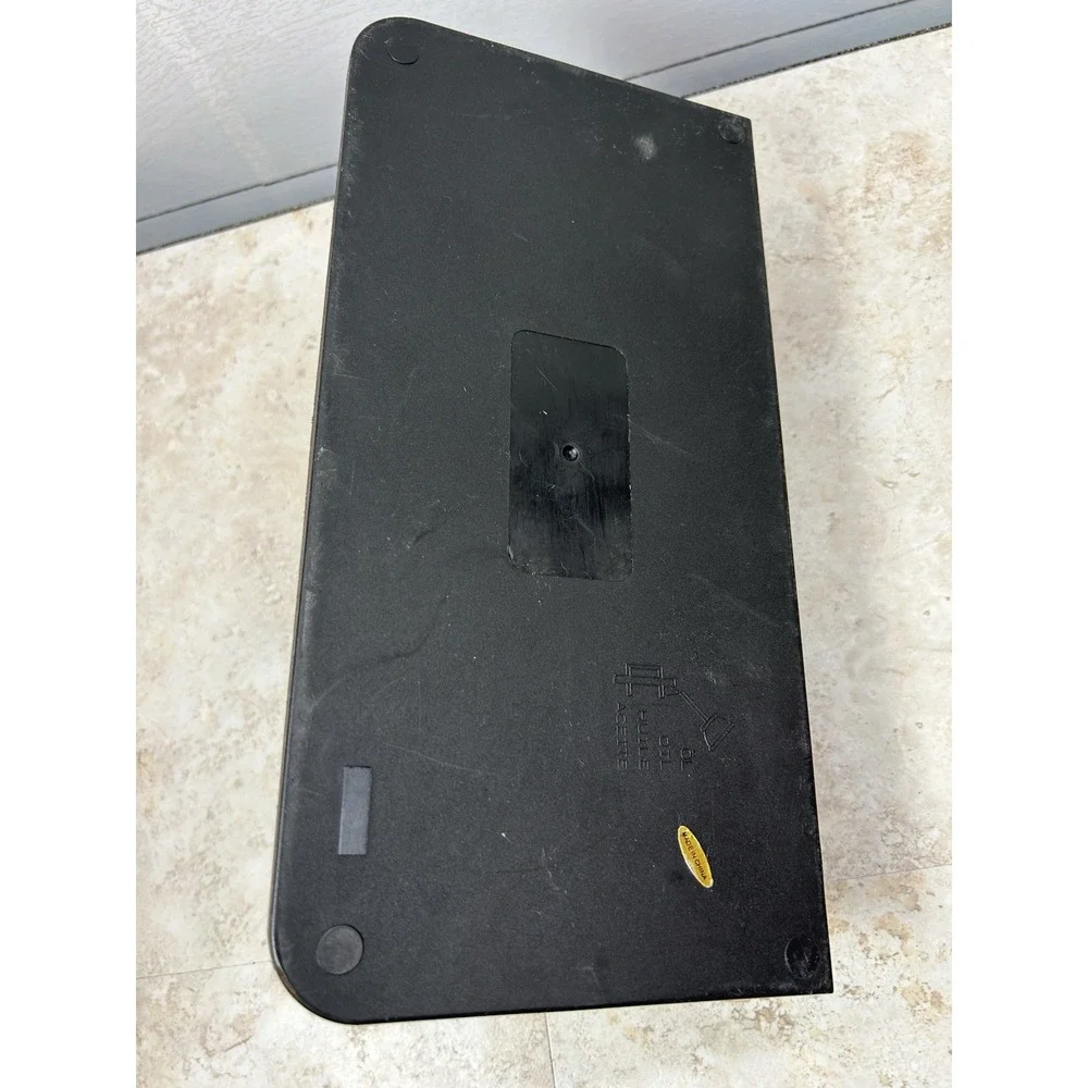 Corporate Express‎ CEB 900025 Heavy Duty 3-hole Punch Black